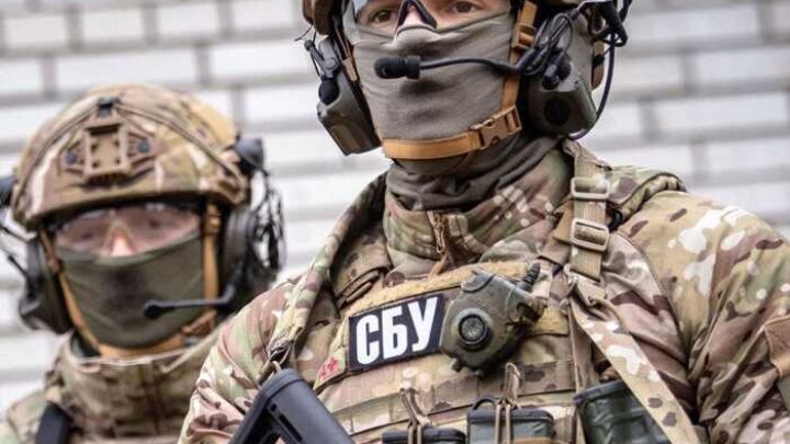 СБУ кваліфікувала вибух біля ТЦК на Львівщині як теракт: двох підозрюваних затримано