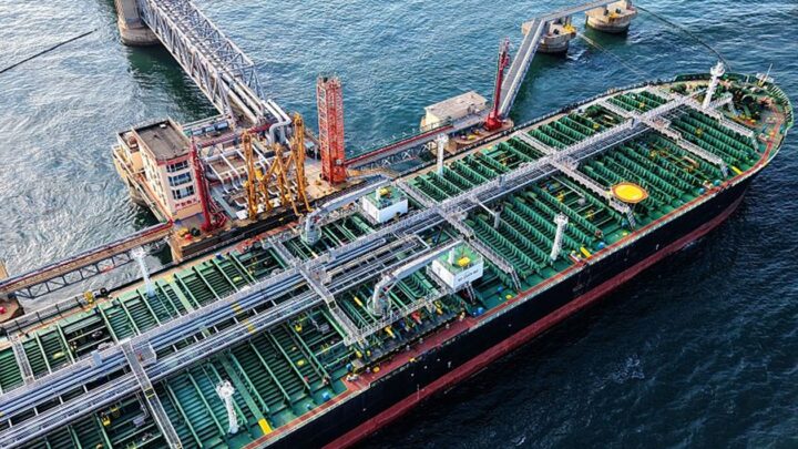 Китай різко наростив закупівлю російської нафти
