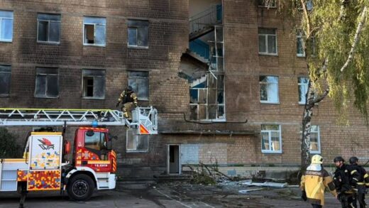 У Києві російський дрон влучив у школу