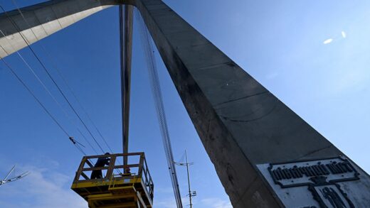 Російський дрон вдруге поцілив у Північний міст