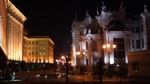 "Cпалимо їхні НПЗ": ЗМІ дізналися про плани Києва після рішення Трампа